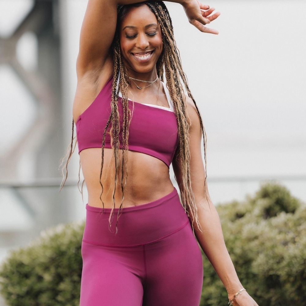 NWOT Athleta Double Up Sports Bra D-DD in Wildberry, size L
